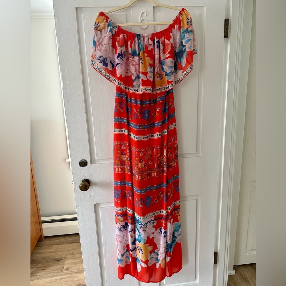 Vici Flowy, Off-Shoulder Maxi Dress